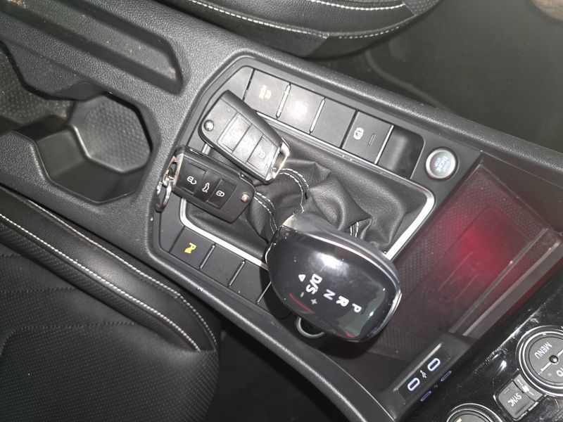2023 Volkswagen Jetta 1.5 TSI Prestige photo 9