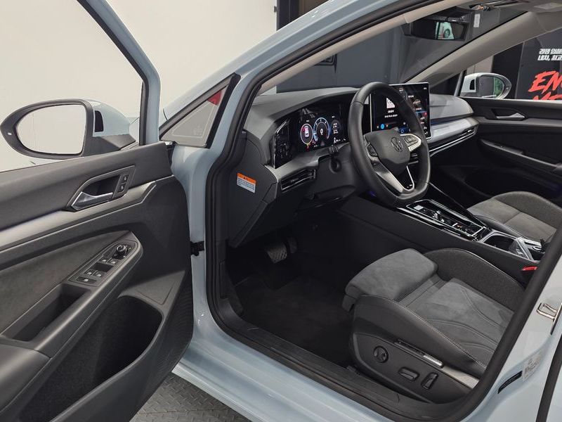 2026 Volkswagen Golf 2.0 TDI Prestige photo 10