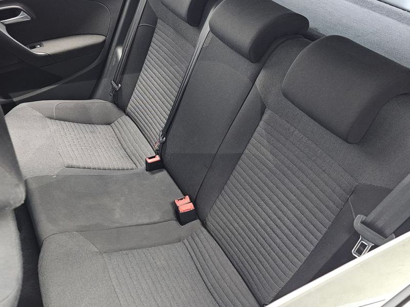 2013 Volkswagen Polo 1.6 TDI R-Line 5th photo 18
