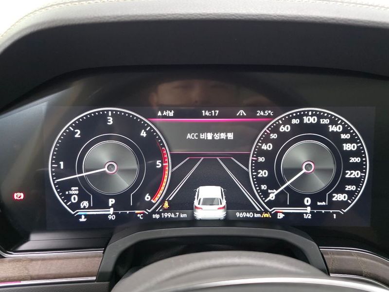 2020 Volkswagen Touareg 3.0 TDI Prestige photo 8