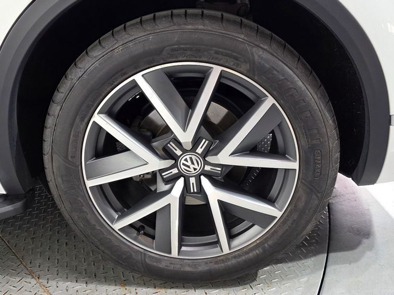 2020 Volkswagen Touareg 3.0 TDI Prestige photo 21