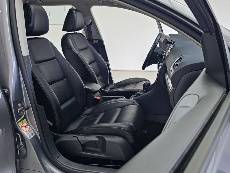 2012 Volkswagen Golf 1.4 TSI photo 9