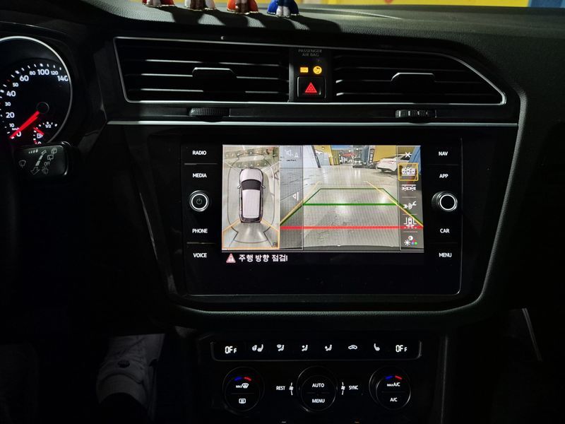 2020 Volkswagen Tiguan 2.0 TDI Prestige photo 10