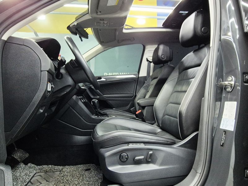 2020 Volkswagen Tiguan 2.0 TDI Prestige photo 12