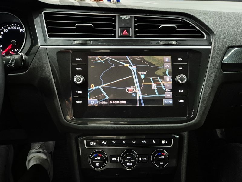 2020 Volkswagen Tiguan 2.0 TDI Prestige photo 16
