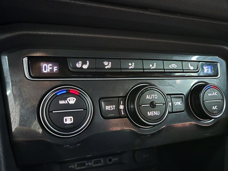 2020 Volkswagen Tiguan 2.0 TDI Prestige photo 18