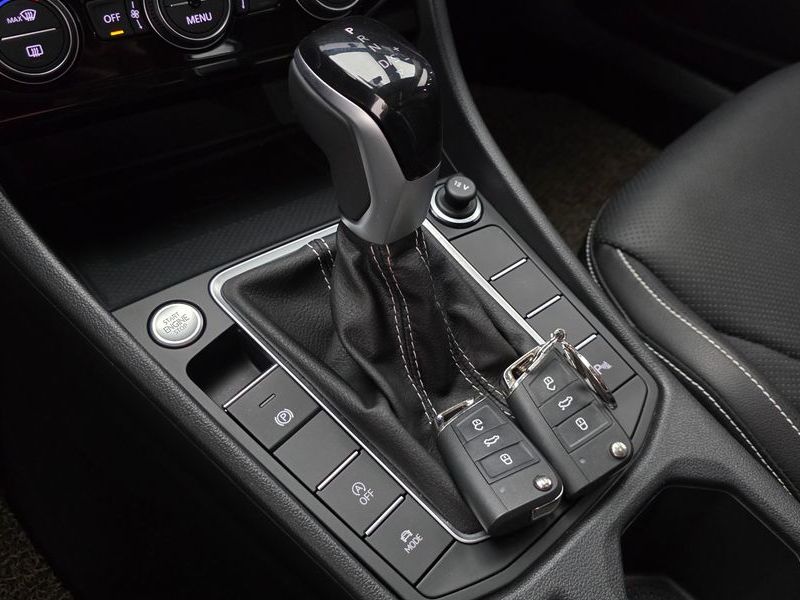 2023 Volkswagen Jetta 1.5 TSI Prestige photo 9
