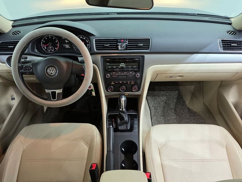 2014 Volkswagen Passat 1.8 TSI B7 photo 7