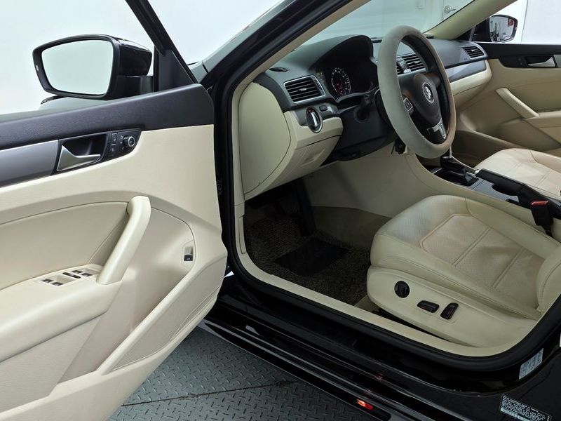 2014 Volkswagen Passat 1.8 TSI B7 photo 11