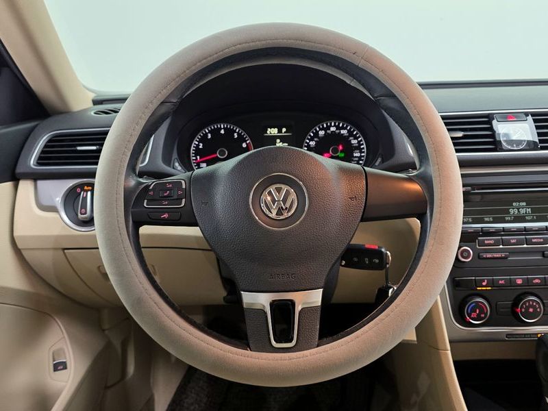 2014 Volkswagen Passat 1.8 TSI B7 photo 14