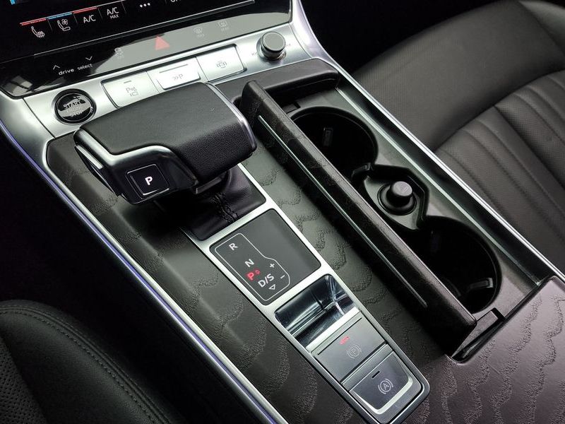 2023 Audi A6 45 TFSI Premium photo 9