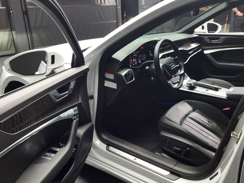 2023 Audi A6 45 TFSI Premium photo 10