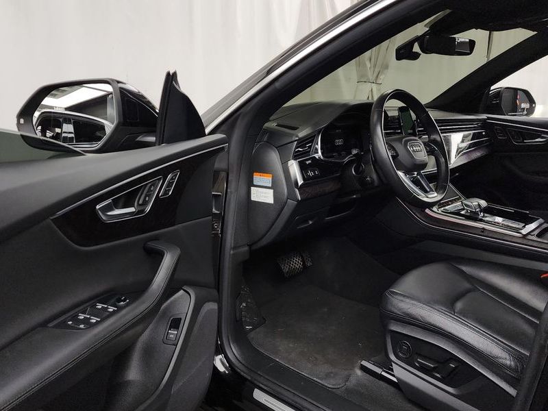 2022 Audi Q8 45 TDI Quattro Premium photo 10