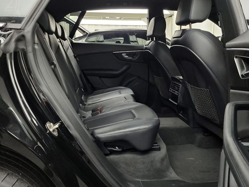 2022 Audi Q8 45 TDI Quattro Premium photo 12