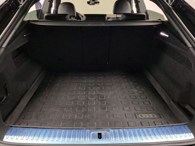 2022 Audi Q8 45 TDI Quattro Premium photo 20