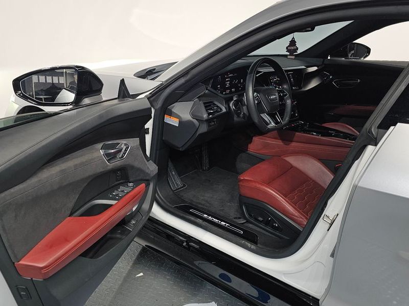 2022 Audi e-tron GT GT quattro Premium photo 10