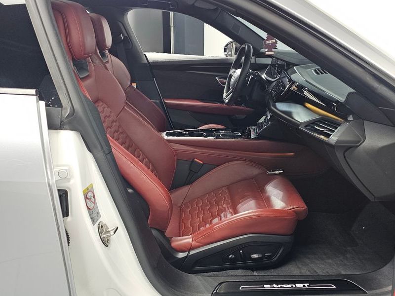 2022 Audi e-tron GT GT quattro Premium photo 11