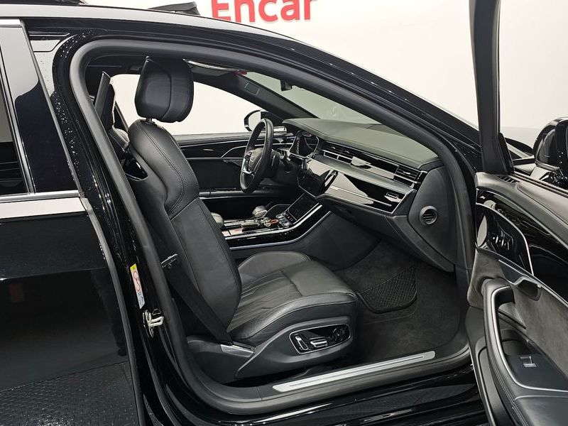 2021 Audi A8 55 TFSI Quattro LWB photo 26