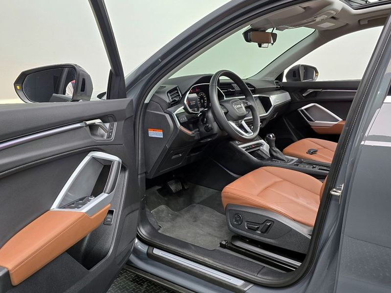 2025 Audi Q3 35 TDI photo 10