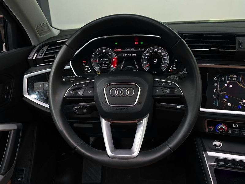 2025 Audi Q3 35 TDI photo 13