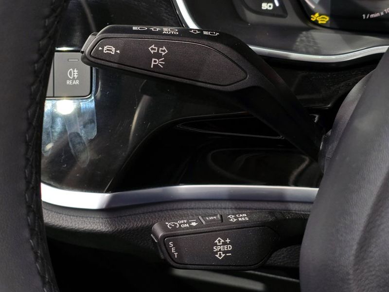 2025 Audi Q3 35 TDI photo 15