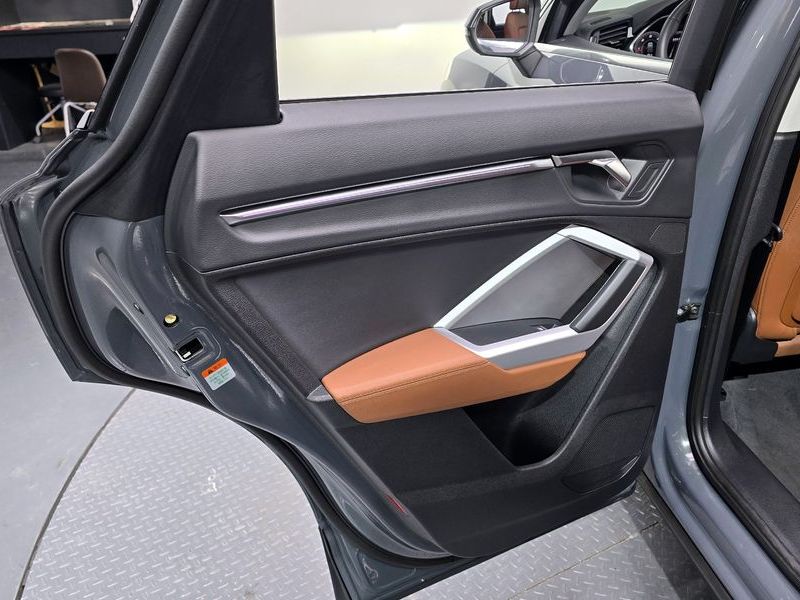 2025 Audi Q3 35 TDI photo 26