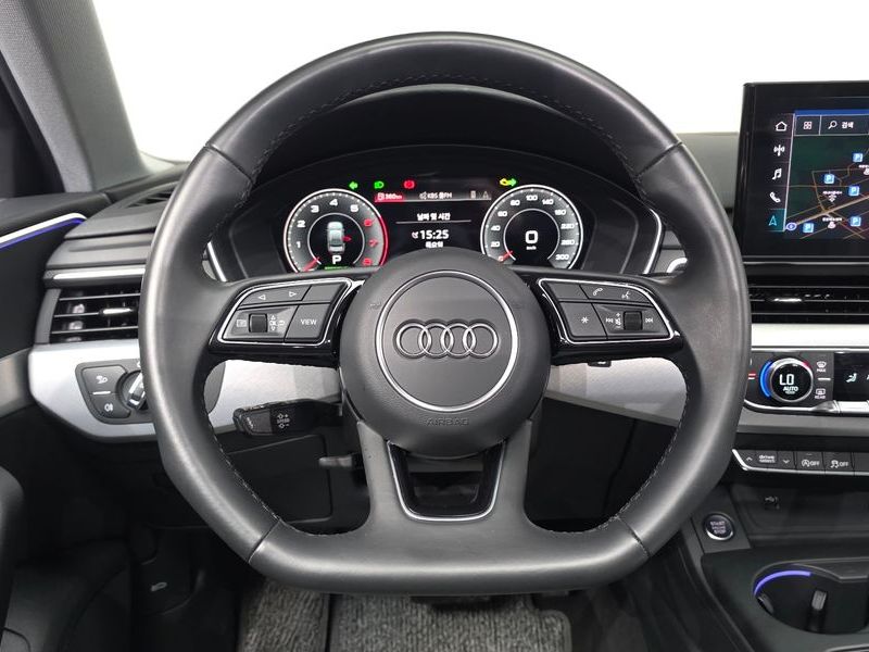 2023 Audi A4 40 TFSI photo 13