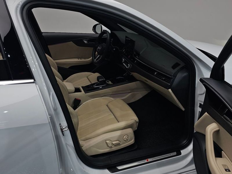 2023 Audi A4 40 TFSI Premium photo 26