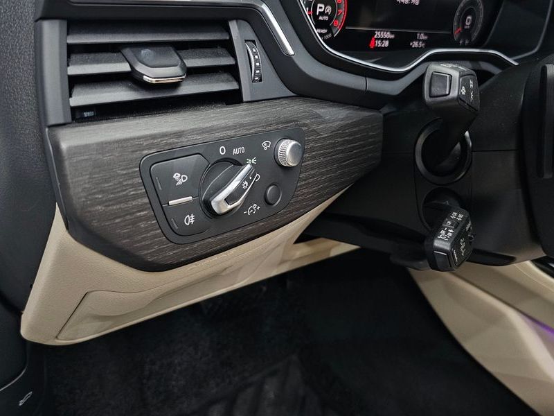 2023 Audi A4 40 TFSI Premium photo 29