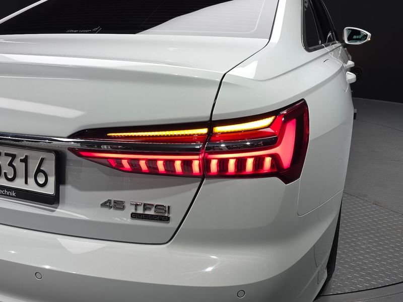 2023 Audi A6 45 TFSI Quattro Premium photo 23