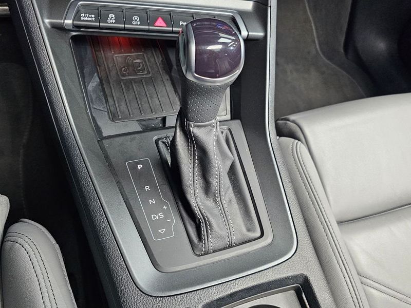 2023 Audi Q3 35 TDI Premium Sportback photo 9