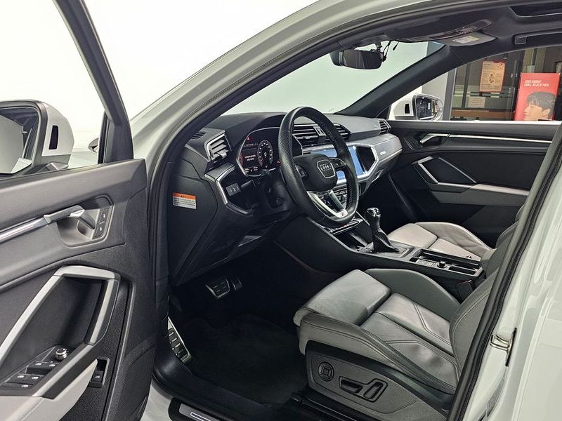 2023 Audi Q3 35 TDI Premium Sportback photo 10