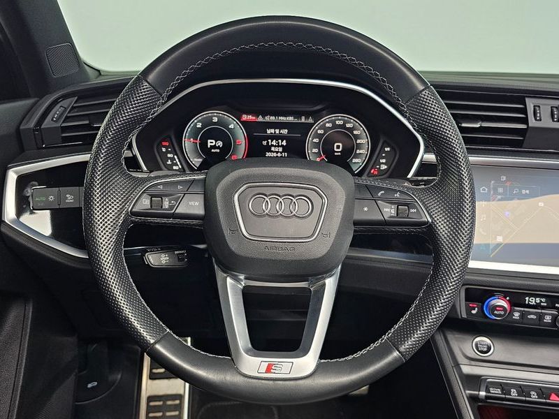 2023 Audi Q3 35 TDI Premium Sportback photo 13