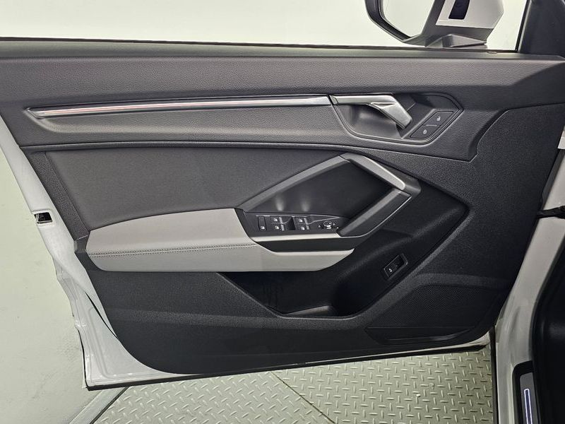 2023 Audi Q3 35 TDI Premium Sportback photo 24