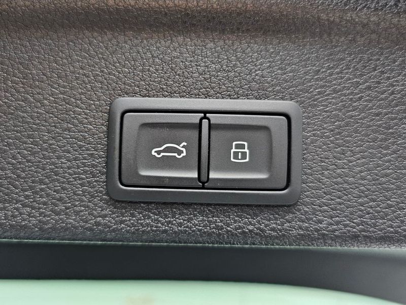 2023 Audi Q3 35 TDI Premium Sportback photo 27