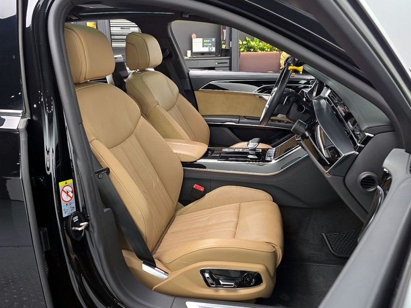 2021 Audi A8 55 TFSI Quattro LWB photo 10