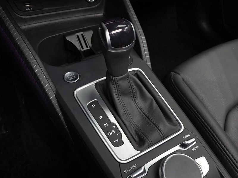 2023 Audi Q2 35 TDI Premium photo 9