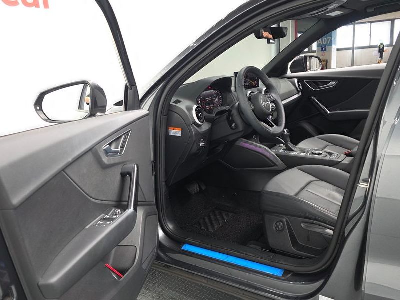 2023 Audi Q2 35 TDI Premium photo 10