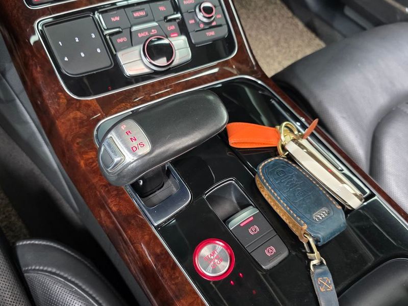 2013 Audi A8 3.0 TFSI Quattro LWB D4 photo 9