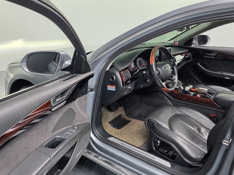 2013 Audi A8 3.0 TFSI Quattro LWB D4 photo 10