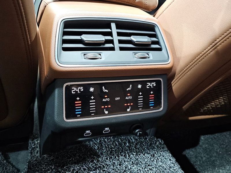 2023 Audi A6 40 TDI Premium photo 18