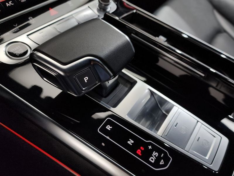 2023 Audi Q8 45 TDI Quattro Premium photo 9