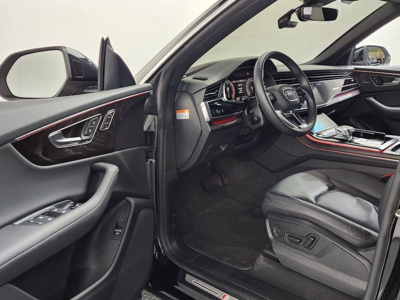 2023 Audi Q8 45 TDI Quattro Premium photo 10