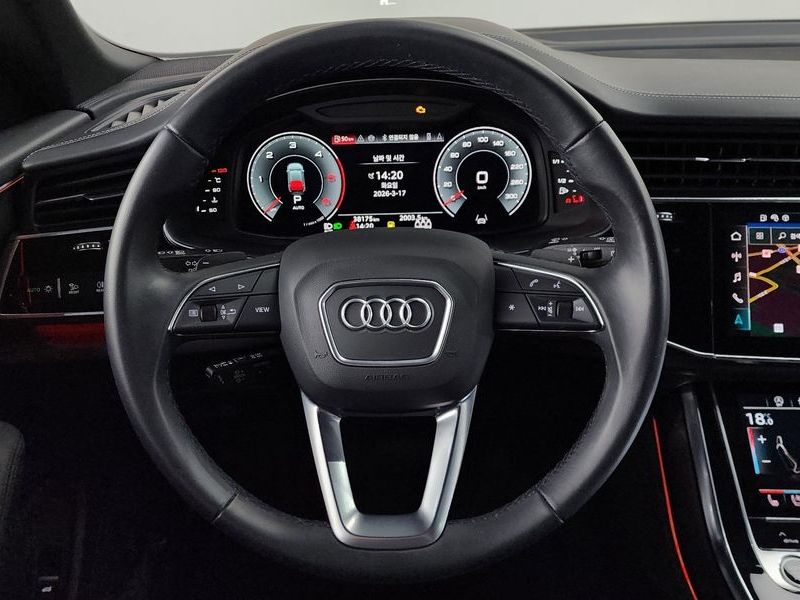 2023 Audi Q8 45 TDI Quattro Premium photo 13