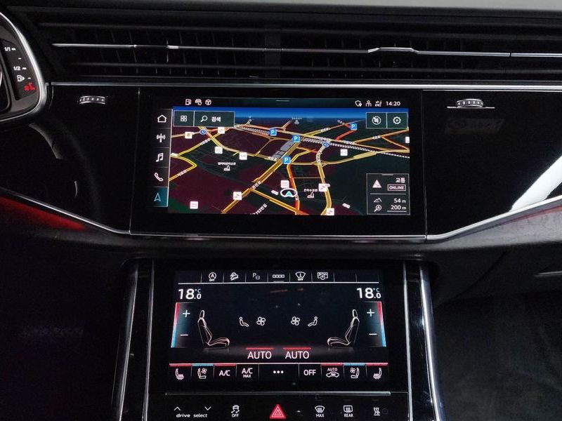 2023 Audi Q8 45 TDI Quattro Premium photo 14