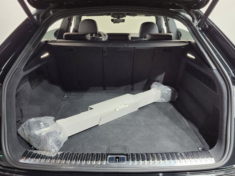 2023 Audi Q8 45 TDI Quattro Premium photo 20