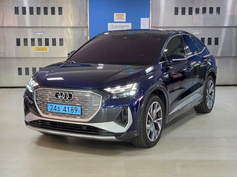 2023 Audi e-tron 40 Premium Sportback photo 1