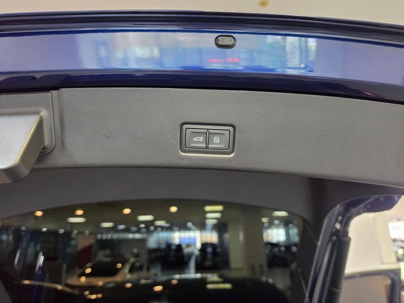2023 Audi e-tron 40 Premium Sportback photo 19