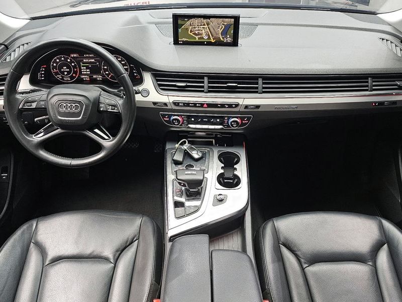 2019 Audi Q7 45 TFSI Quattro photo 7