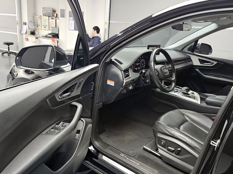 2019 Audi Q7 45 TFSI Quattro photo 10